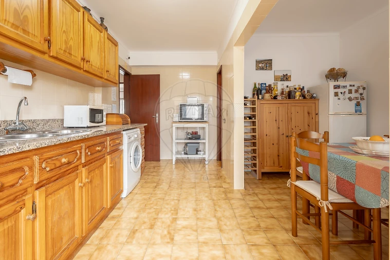 Apartamento T3 para Venda em Cadaval e Pêro Moniz Foto 6