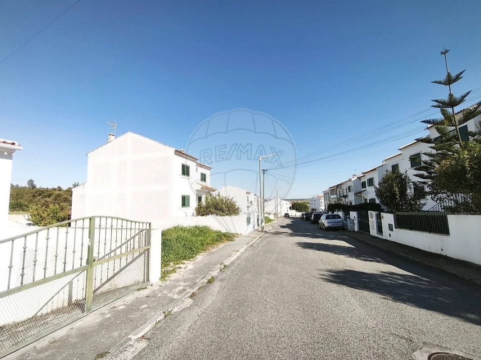 Terreno para Venda em Aveiras de Baixo Foto 3