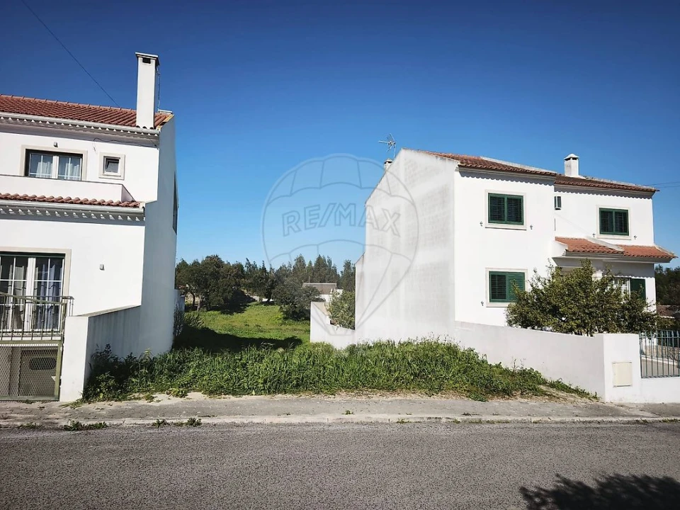 Terreno para Venda em Aveiras de Baixo Foto 1