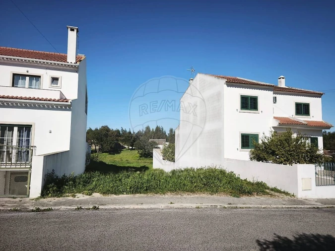 Terreno para Venda em Aveiras de Baixo Foto 1