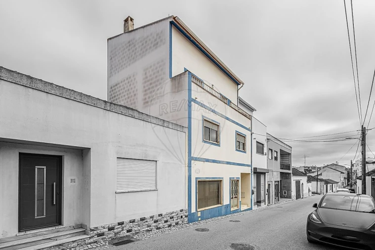 Apartamento T5 para Venda em Aveiras de Cima Foto 3