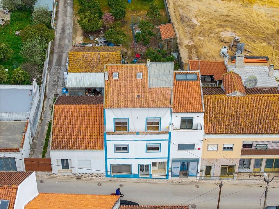 Apartamento T5 para Venda em Aveiras de Cima Foto 4