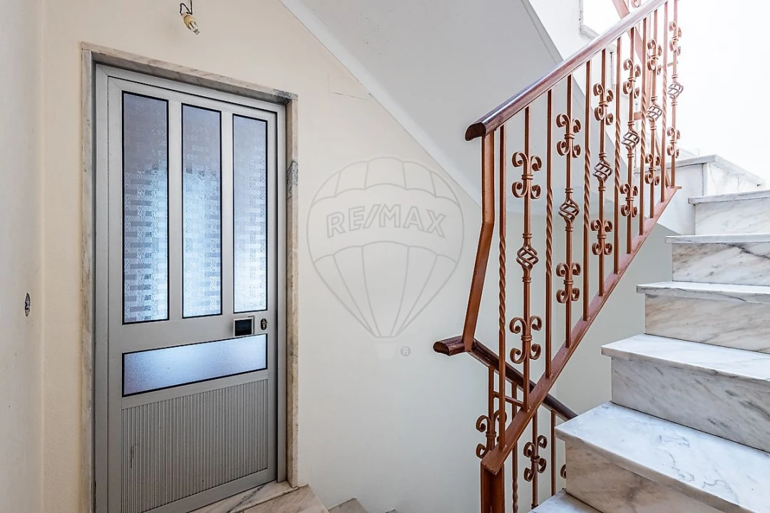 Apartamento T5 para Venda em Aveiras de Cima Foto 19