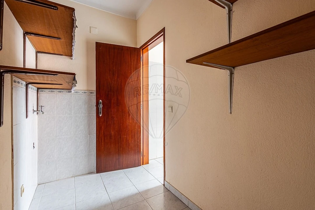 Apartamento T5 para Venda em Aveiras de Cima Foto 15