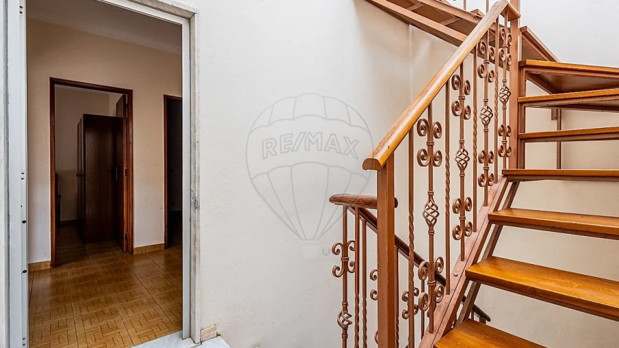 Apartamento T5 para Venda em Aveiras de Cima