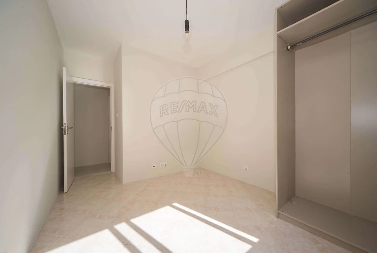 Apartamento T2 para Arrendamento em Falagueira-Venda Nova Foto 22