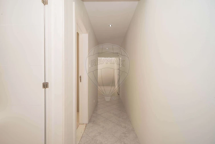 Apartamento T2 para Arrendamento em Falagueira-Venda Nova Foto 20