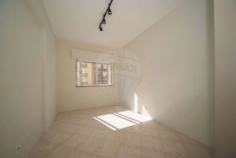 Apartamento T2 para Arrendamento em Falagueira-Venda Nova Foto 19