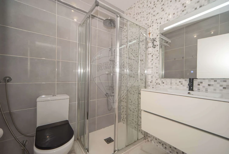 Apartamento T2 para Arrendamento em Falagueira-Venda Nova Foto 12