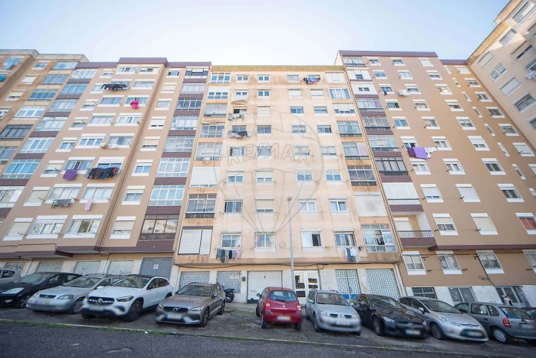 Apartamento T2 para Arrendamento em Falagueira-Venda Nova Foto 11