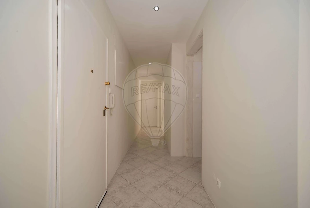 Apartamento T2 para Arrendamento em Falagueira-Venda Nova Foto 13