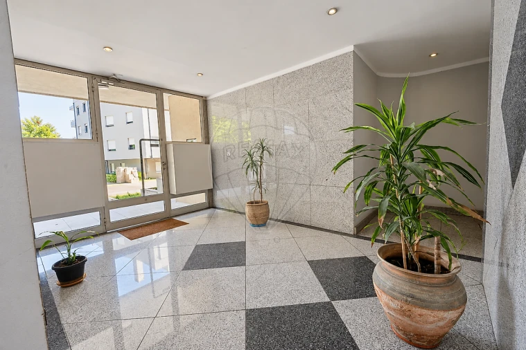 Apartamento T2 para Venda em Aguas Santas Foto 9