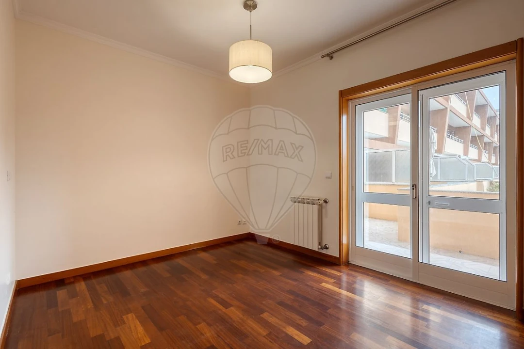 Apartamento T2 para Arrendamento em Canidelo Foto 16