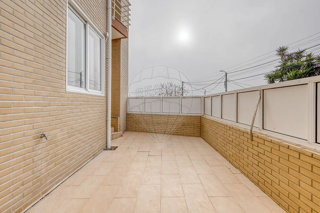 Apartamento T2 para Arrendamento em Canidelo Foto 9