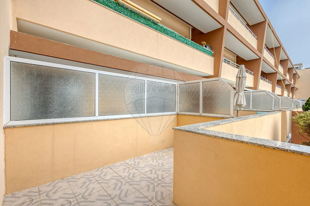 Apartamento T2 para Arrendamento em Canidelo Foto 18