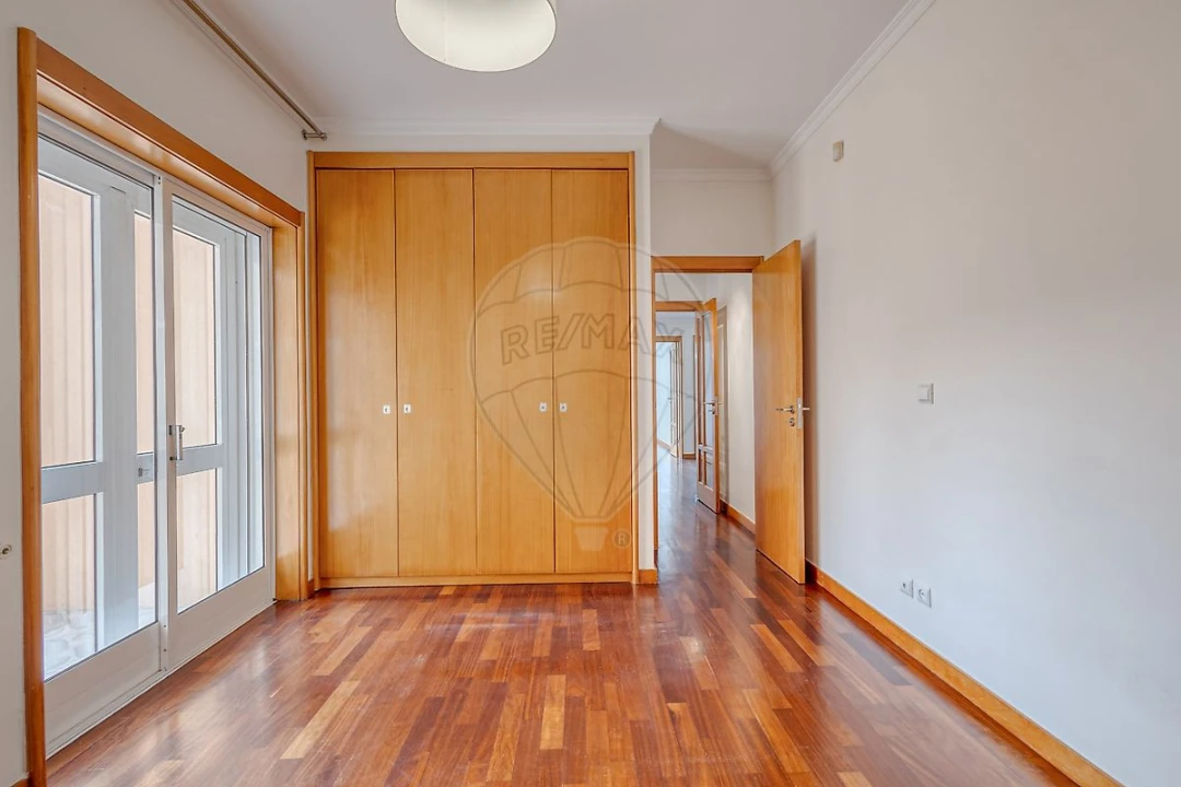 Apartamento T2 para Arrendamento em Canidelo Foto 17