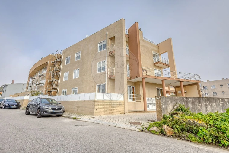 Apartamento T2 para Arrendamento em Canidelo Foto 32