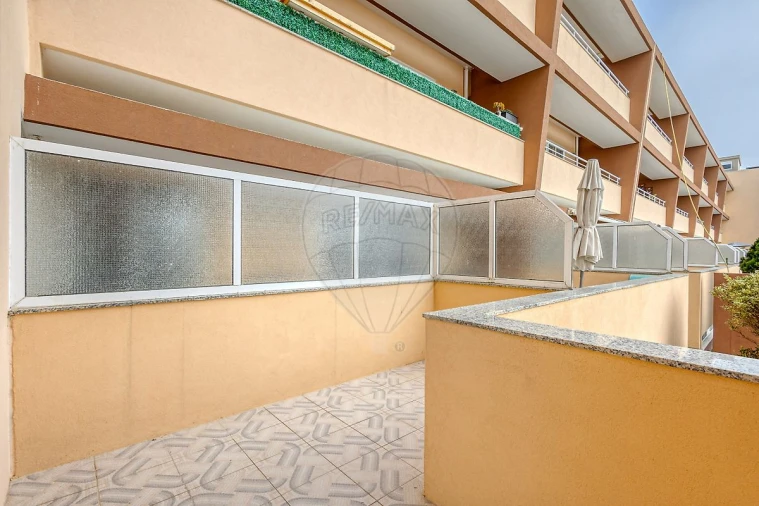 Apartamento T2 para Arrendamento em Canidelo Foto 18