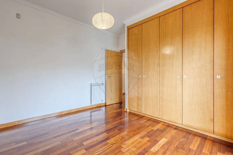 Apartamento T2 para Arrendamento em Canidelo Foto 24