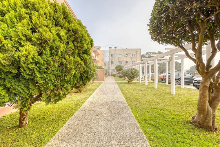 Apartamento T2 para Arrendamento em Canidelo Foto 29