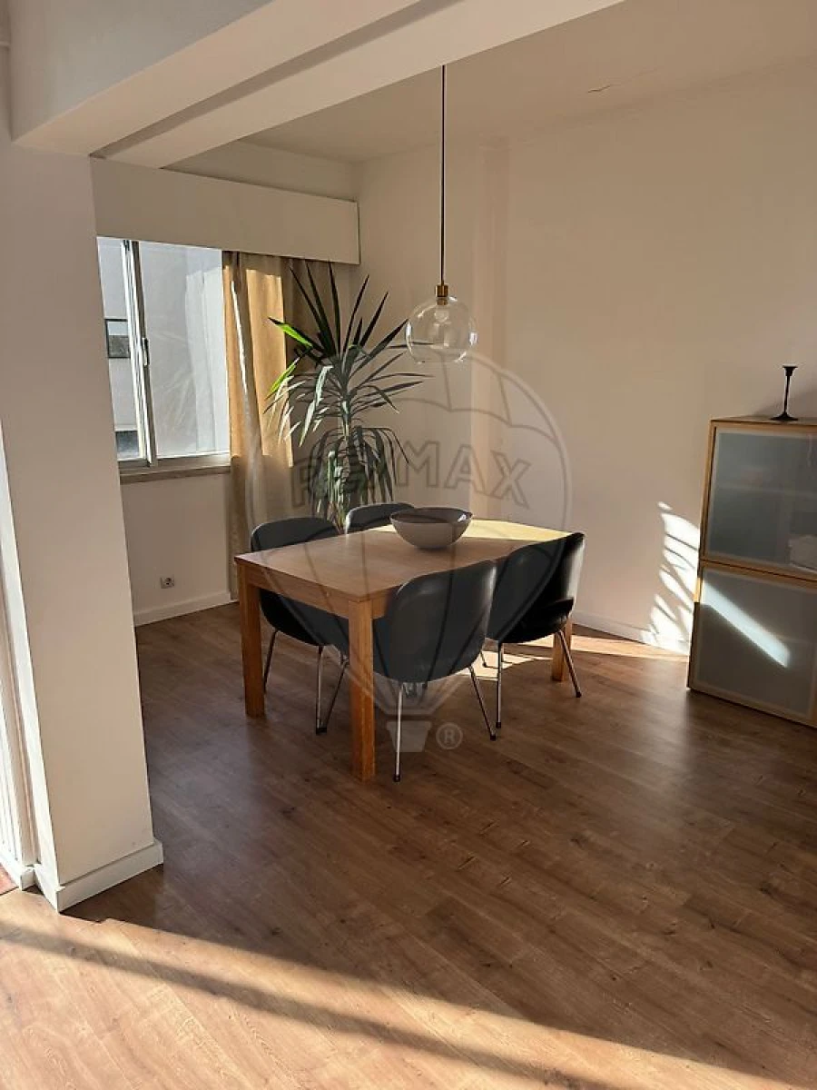 Apartamento T2 para Arrendamento em São Mamede de Infesta e Senhora da Hora Foto 12