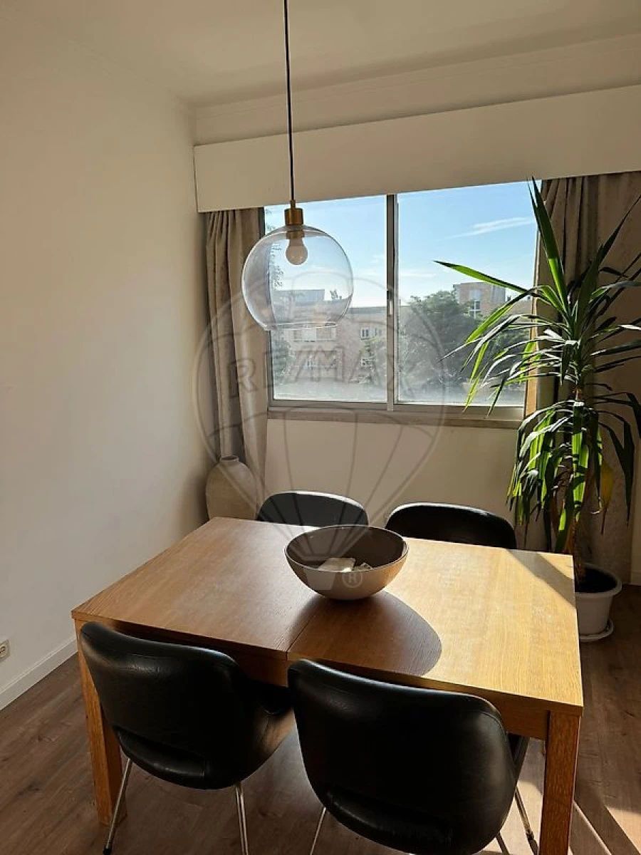 Apartamento T2 para Arrendamento em São Mamede de Infesta e Senhora da Hora Foto 11