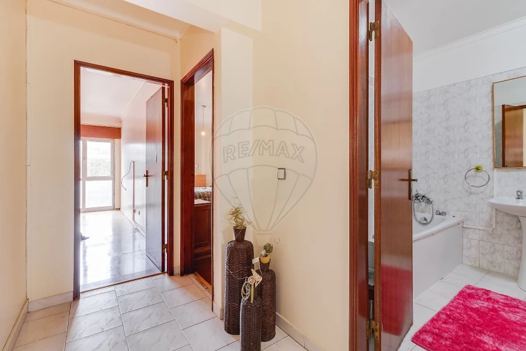 Apartamento T3 para Venda em Algueirão-Mem Martins Foto 8