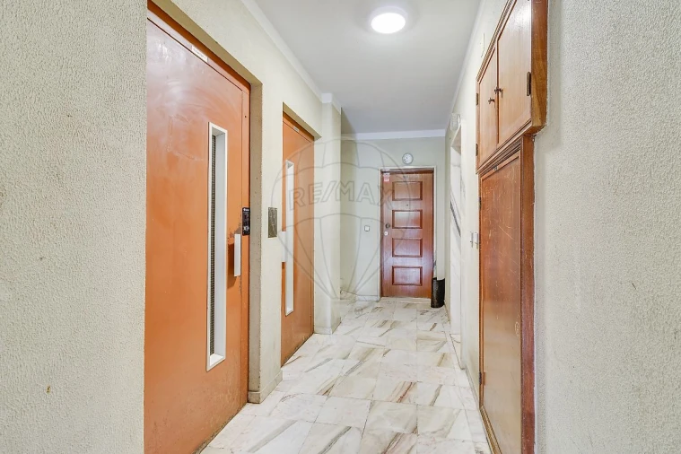 Apartamento T3 para Venda em Algueirão-Mem Martins Foto 13