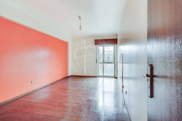 Apartamento T3 para Venda em Algueirão-Mem Martins Foto 9