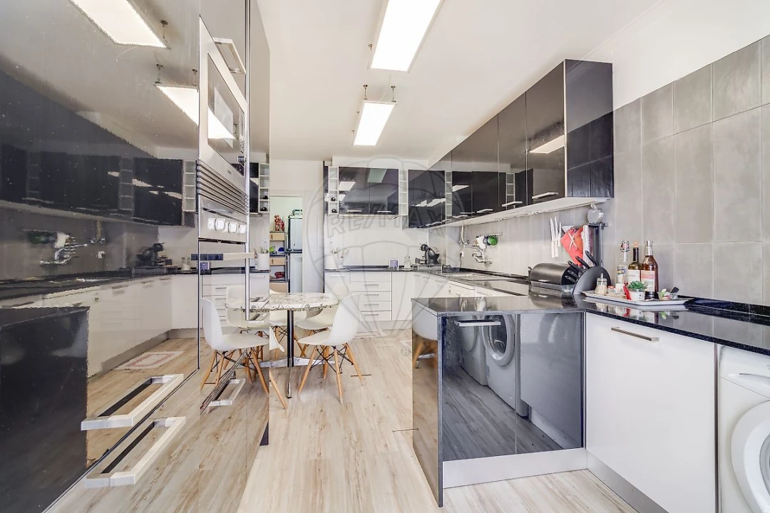 Apartamento T3 para Venda em Algueirão-Mem Martins Foto 1