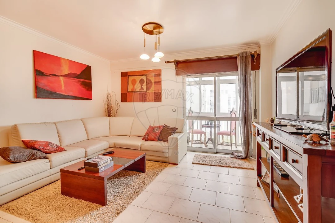 Apartamento T3 para Venda em Algueirão-Mem Martins Foto 19