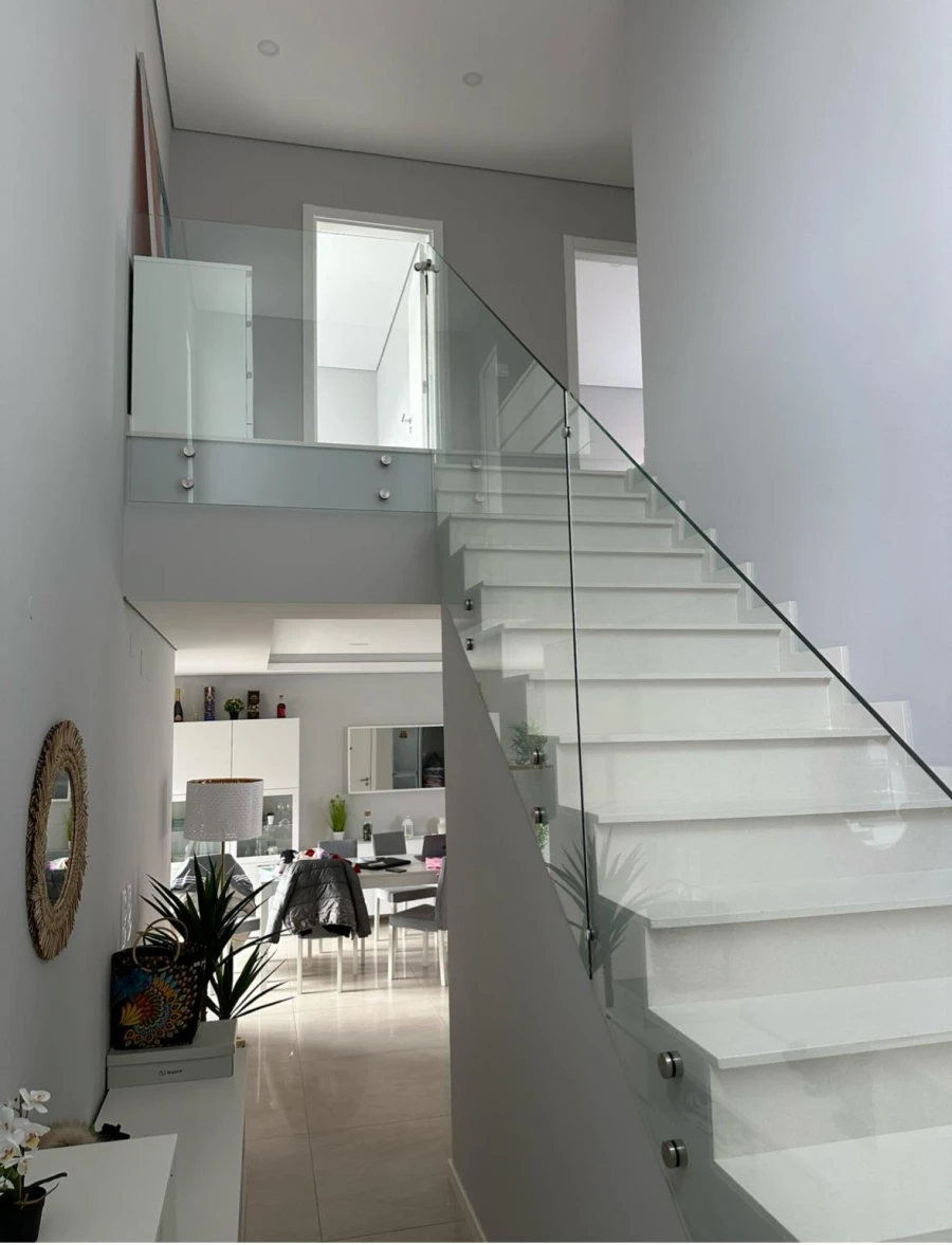 Moradia T4 para Venda em Fernao Ferro Foto 4