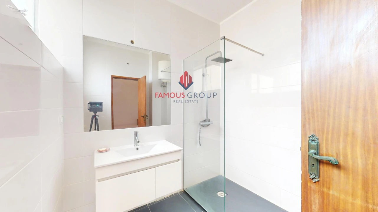 Apartamento para Venda em Portimão Foto 14