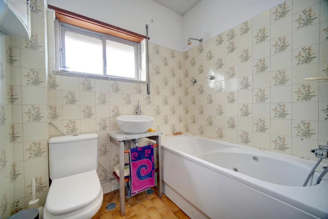 Apartamento T2 para Venda em Carcavelos e Parede Foto 8