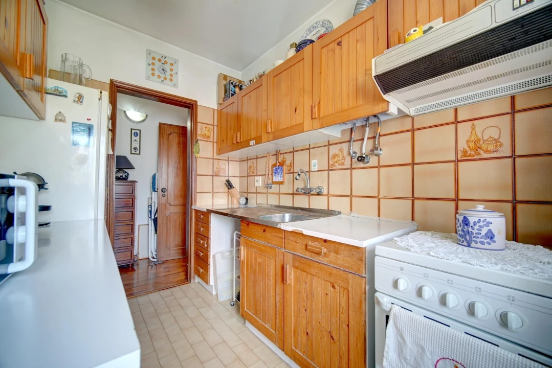 Apartamento T2 para Venda em Carcavelos e Parede Foto 7