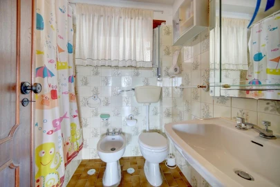 Apartamento T2 para Venda em Carcavelos e Parede