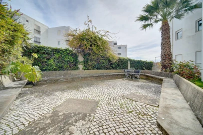 Apartamento T2 para Venda em Carcavelos e Parede
