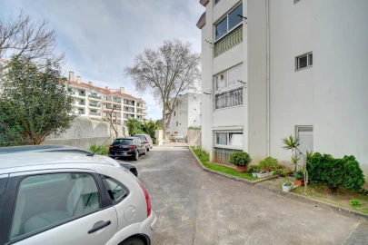 Apartamento T2 para Venda em Carcavelos e Parede