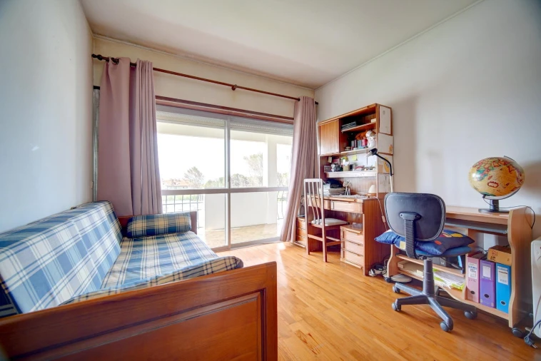 Apartamento T2 para Venda em Carcavelos e Parede Foto 11