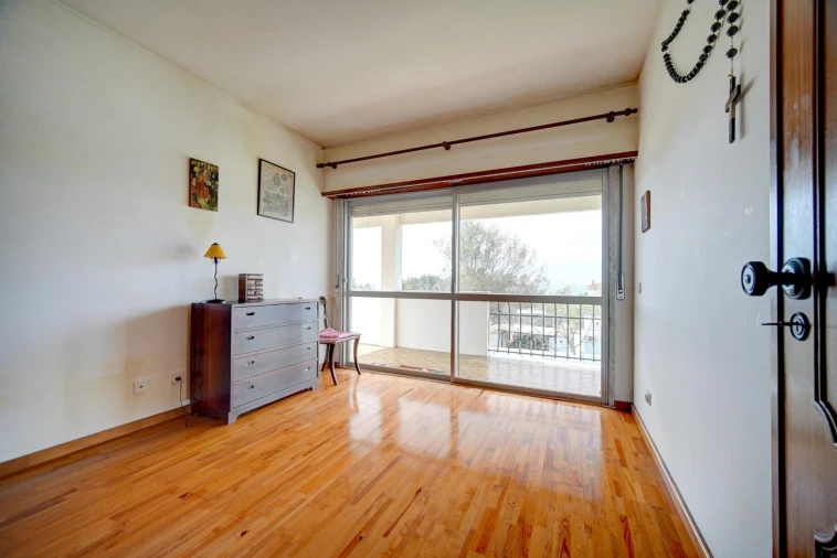 Apartamento T2 para Venda em Carcavelos e Parede Foto 14