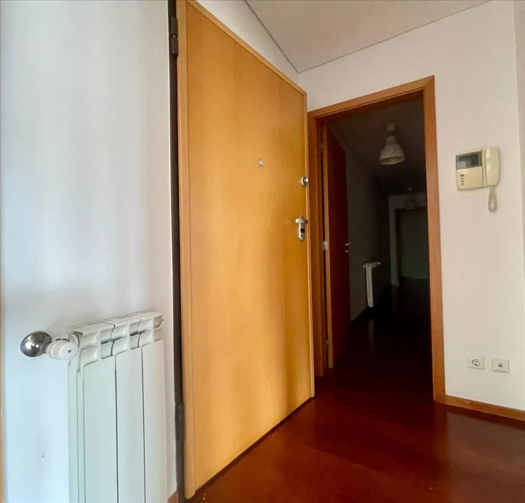 Apartamento T3 para Venda em Oliveira do Douro Foto 2