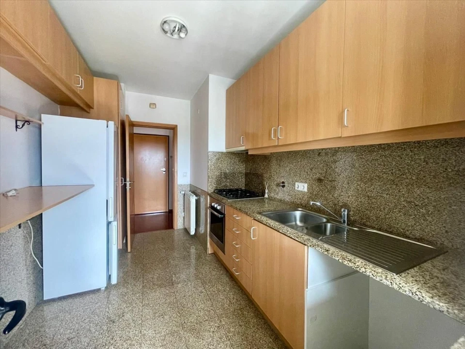 Apartamento T3 para Venda em Oliveira do Douro Foto 5