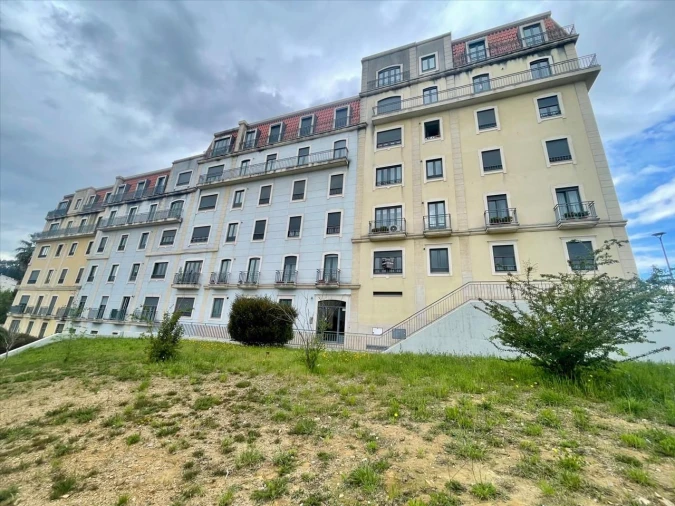 Apartamento T3 para Venda em Oliveira do Douro Foto 1