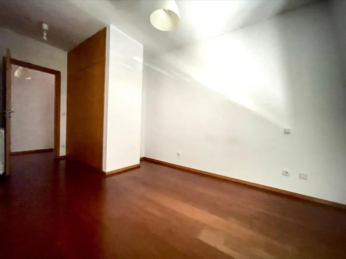 Apartamento T3 para Venda em Oliveira do Douro Foto 9