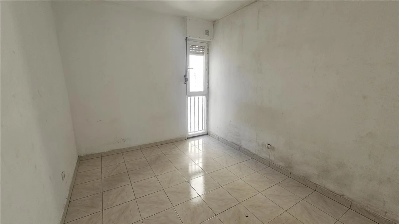Apartamento T2 para Venda em Corroios Foto 10