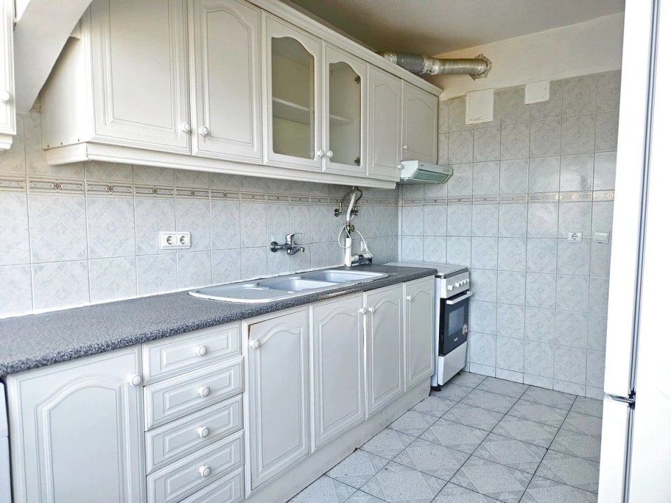 Apartamento T2 para Venda em Corroios Foto 6