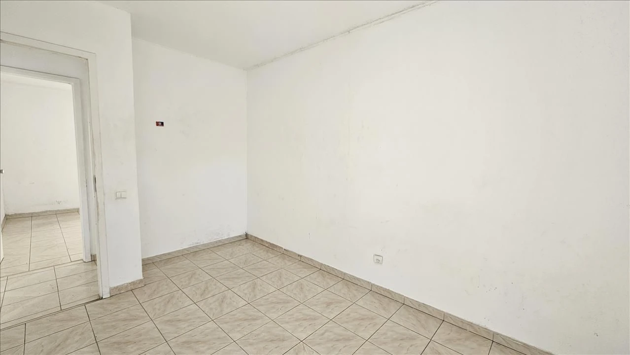 Apartamento T2 para Venda em Corroios Foto 9