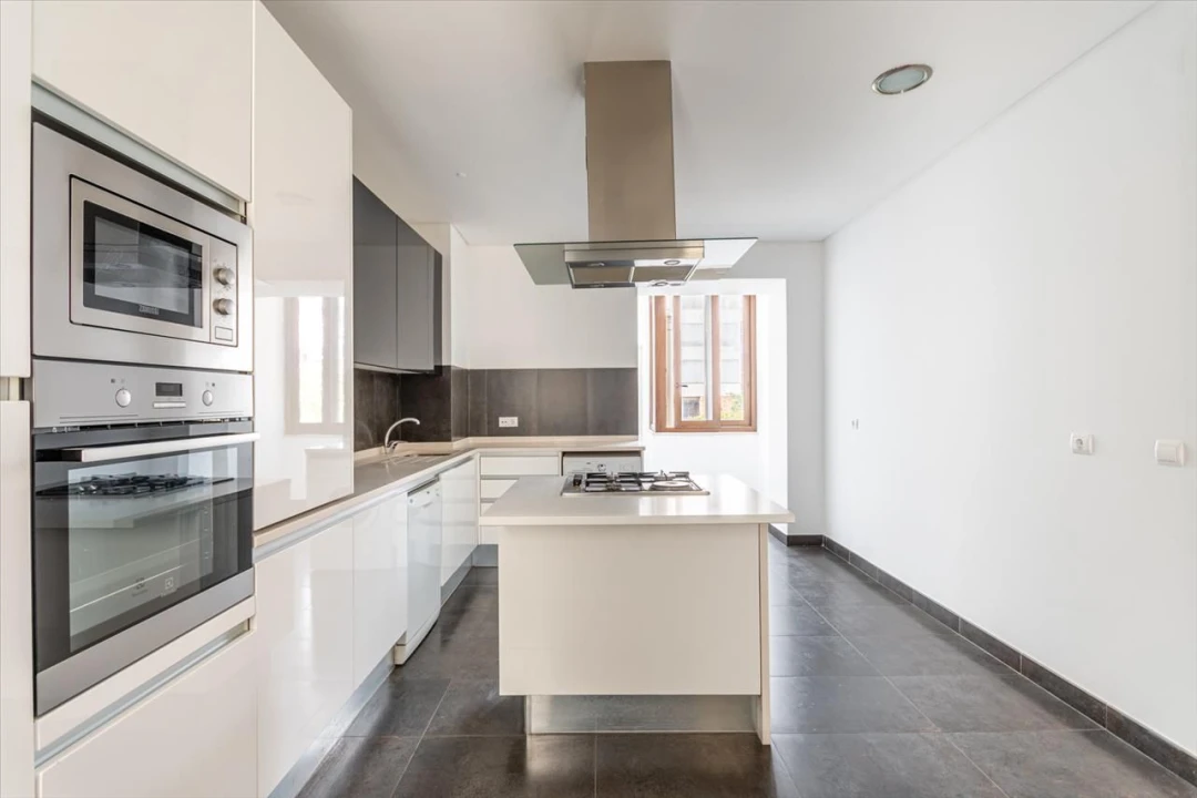 Apartamento T4 para Venda em Avenidas Novas Foto 8