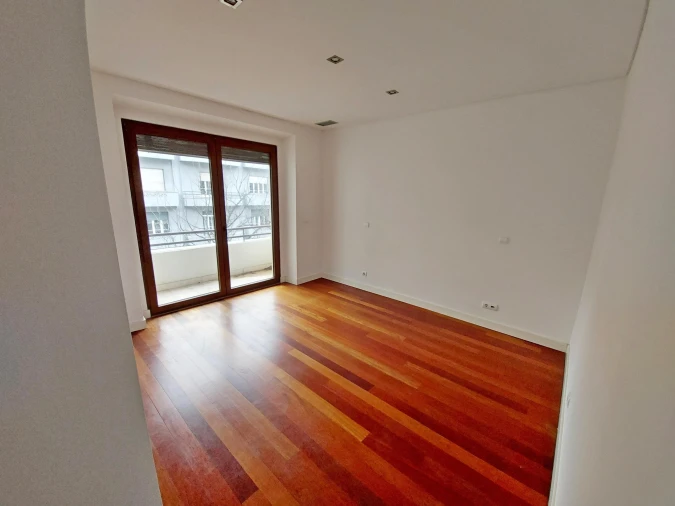 Apartamento T4 para Venda em Avenidas Novas Foto 12