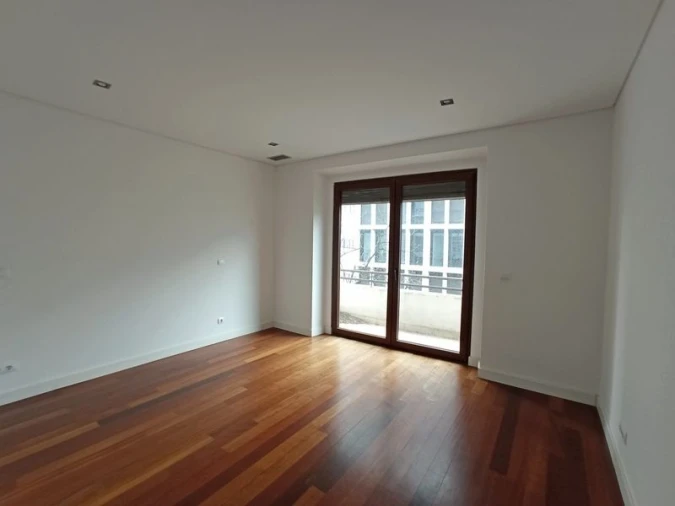 Apartamento T4 para Venda em Avenidas Novas Foto 14